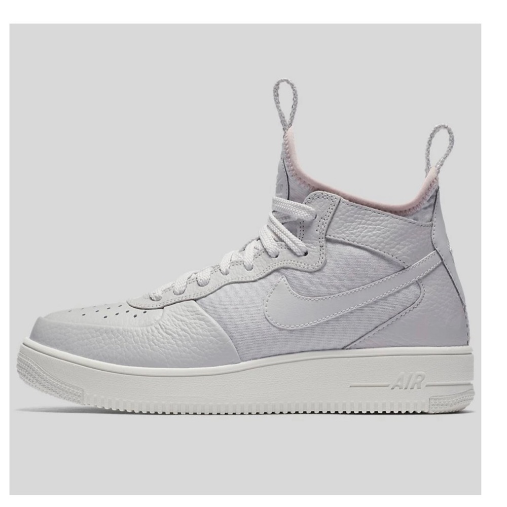 NIKE WMNS AIR FORCE 1 ULTRAFORCE MID